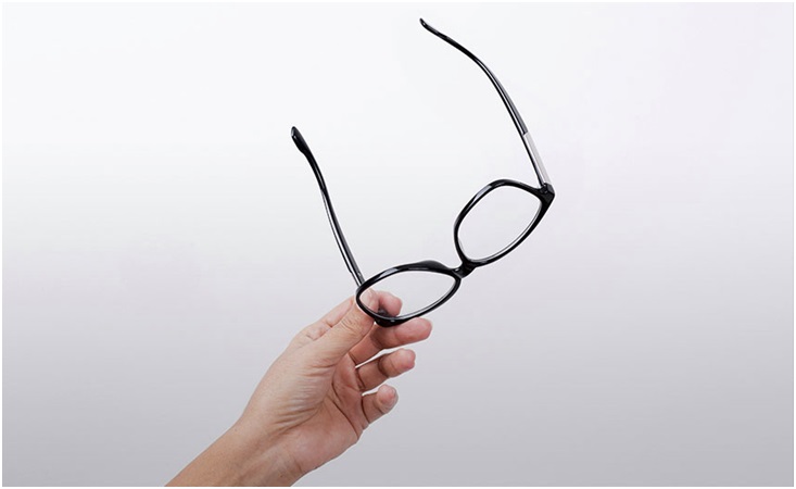 Can I Wear Zero Power Glasses After Lasik Surgery?