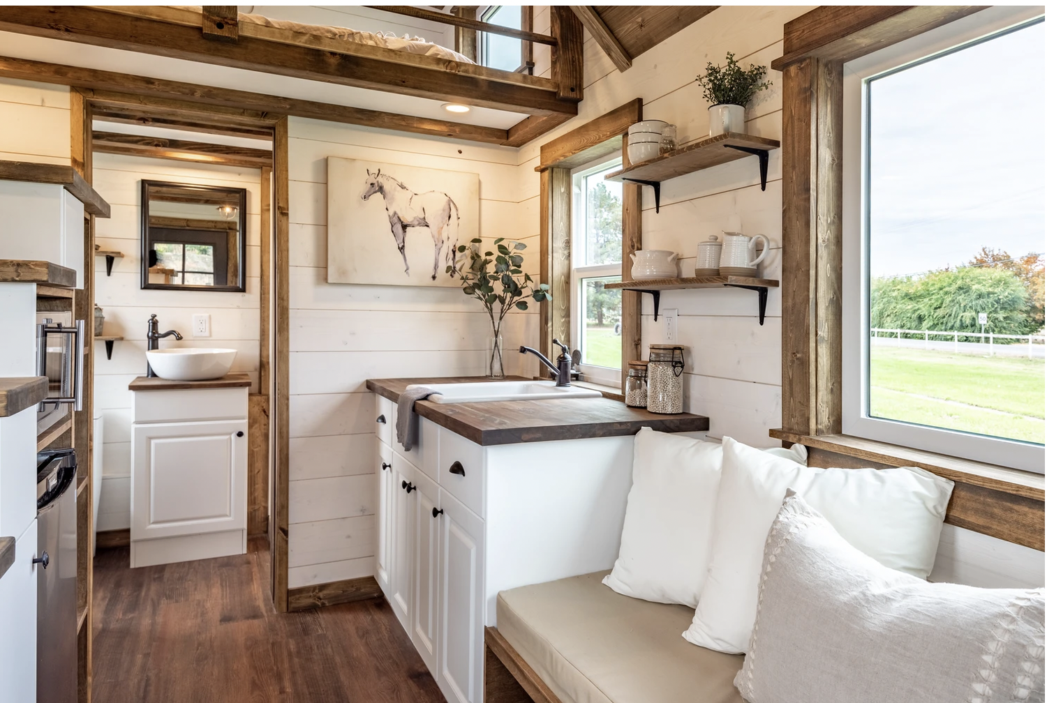 8 Reasons Why Living in a Tiny Home on Wheels Is the Best Thing Ever