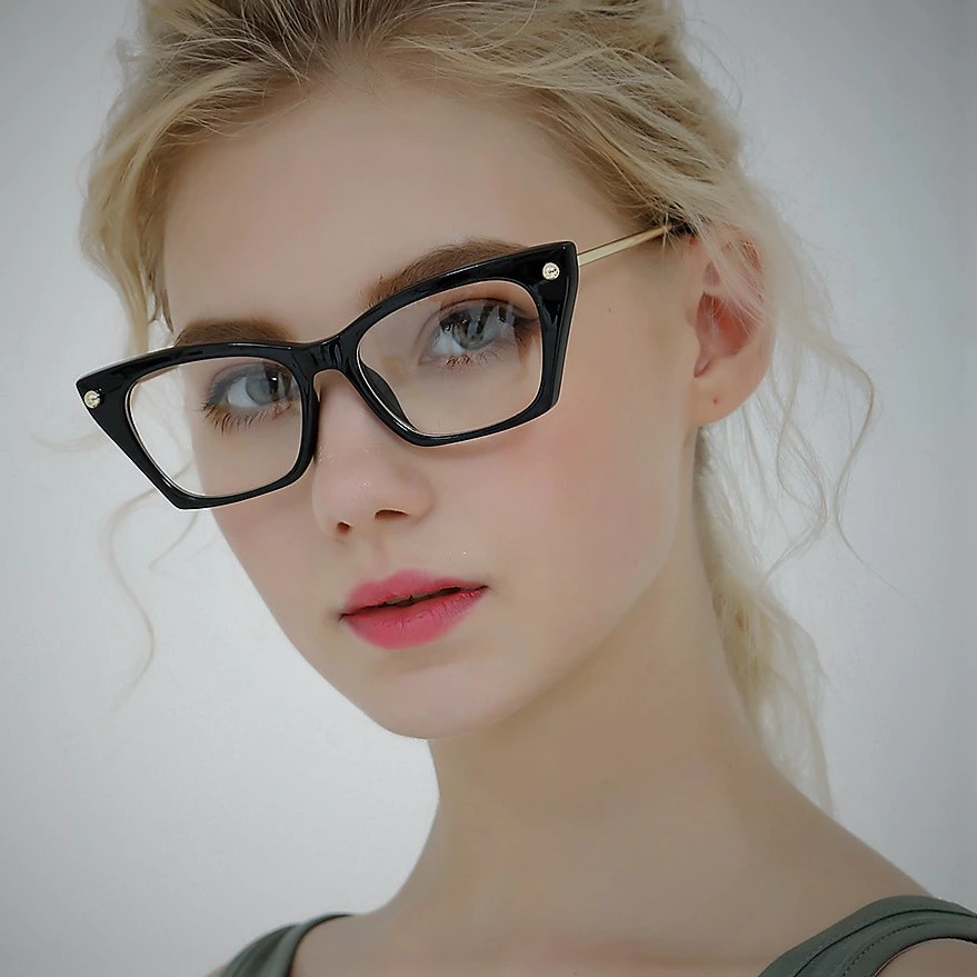 Get a new and trendy look by wearing the right incredible glasses