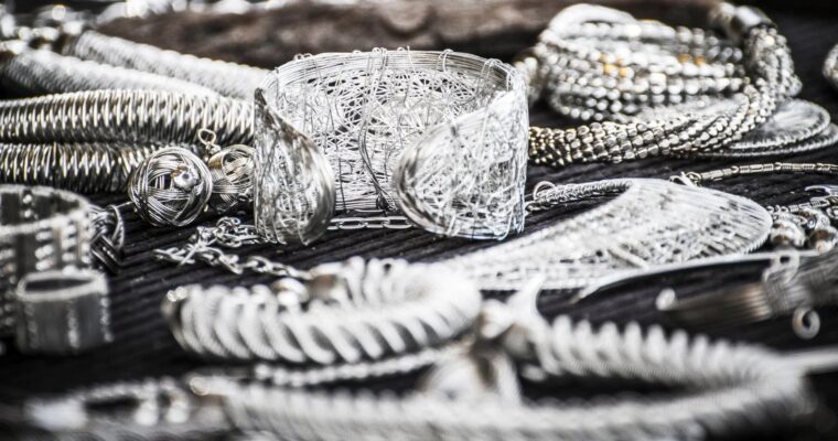 CARING FOR STERLING SILVER JEWELRY – THE DOS AND DON’TS FOR KEEPING YOUR SILVER ITS BEST