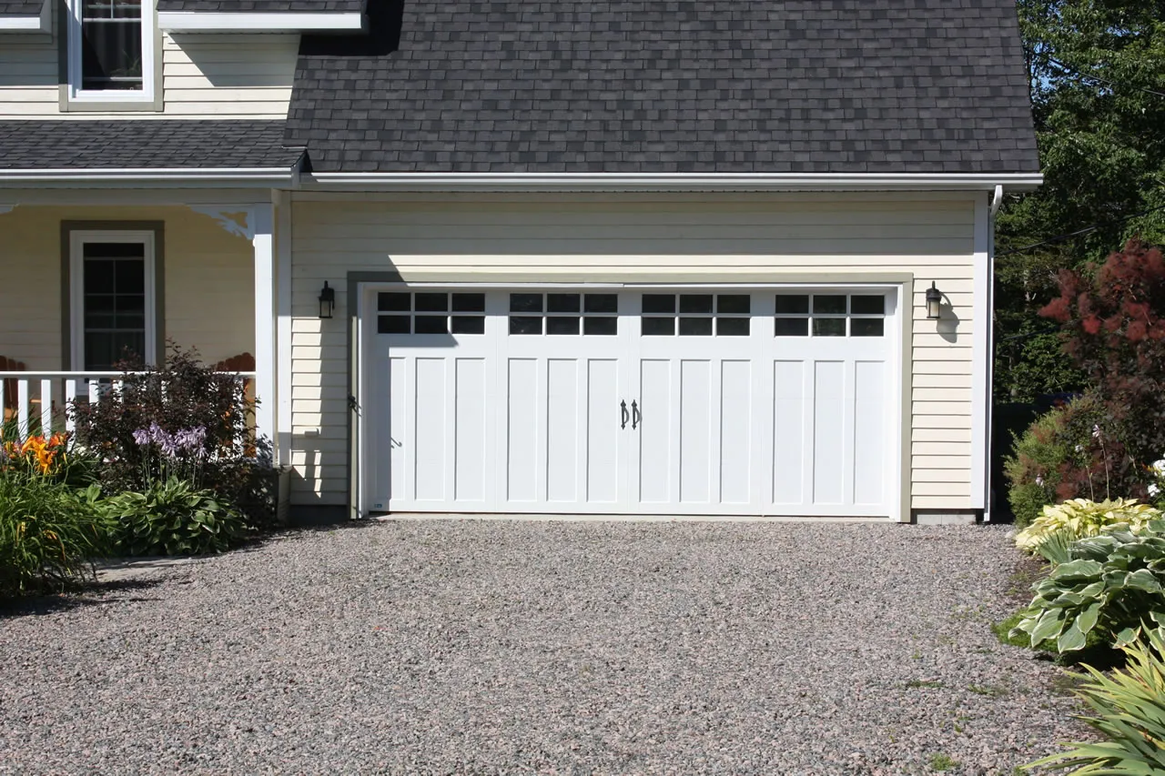 garage doors from leading manufacturers available to customers