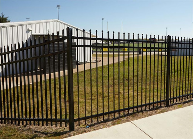 Examining The Role Of Industrial Safety Fence Installation In Workplace Safety