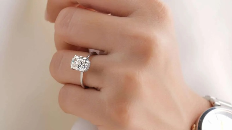 Why Custom Engagement Rings Are the Ultimate Symbol of Personalization